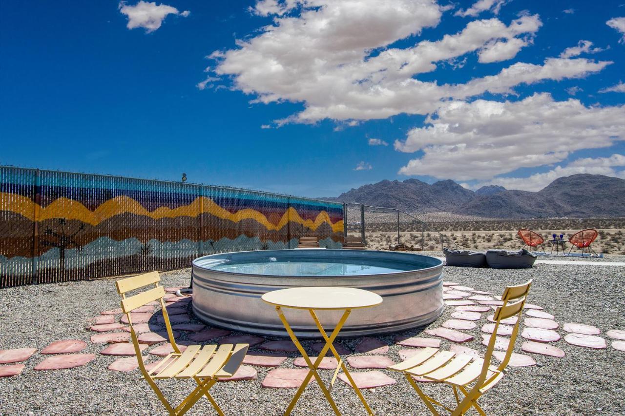 Sapphire Haven + Casita! Pool + + Movie Theatre + 10 Min To Monument! *