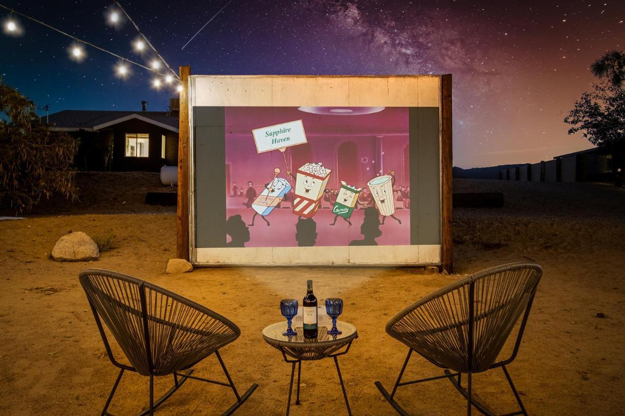 Holiday home Sapphire Haven + Casita! Pool + + Movie Theatre + 10 Min To Monument! *