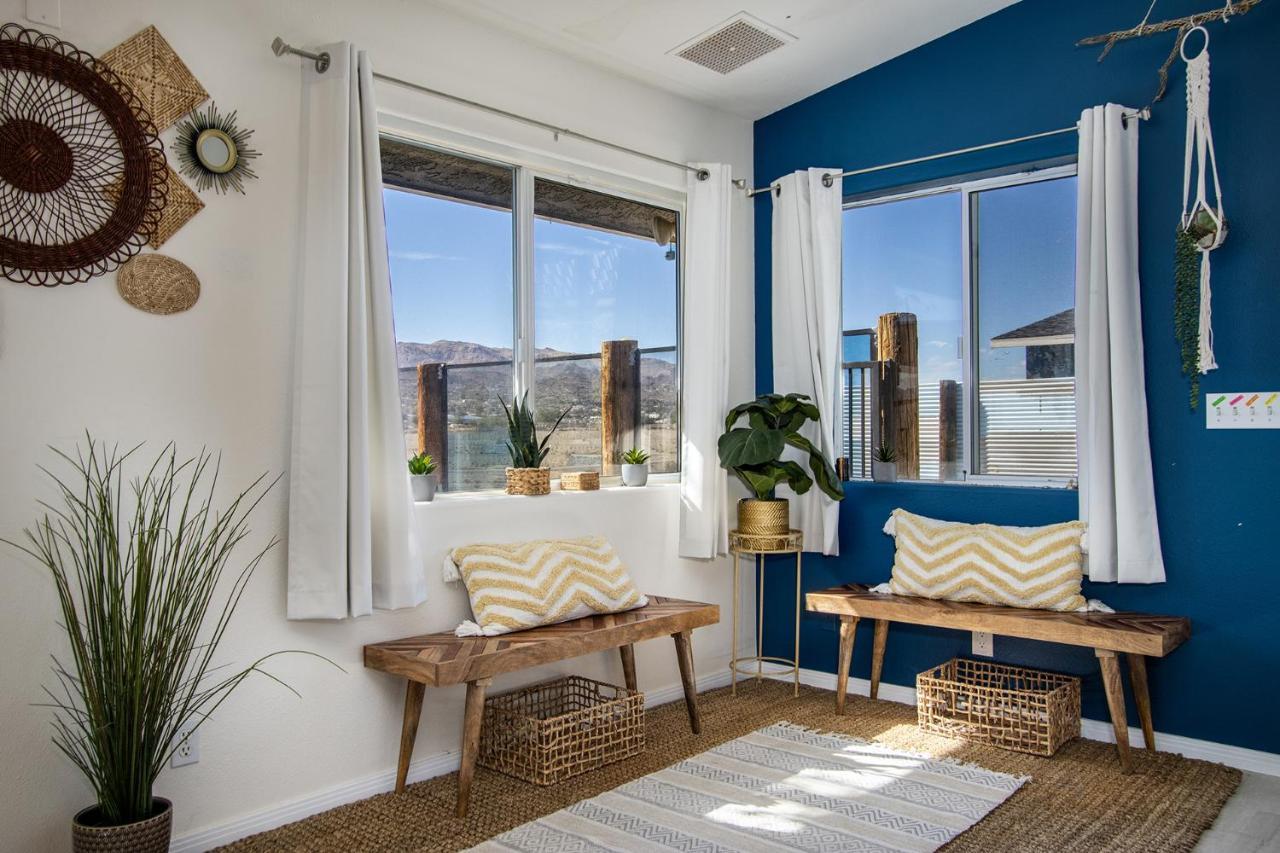 Sapphire Haven + Casita! Pool + + Movie Theatre + 10 Min To Monument! Holiday home *