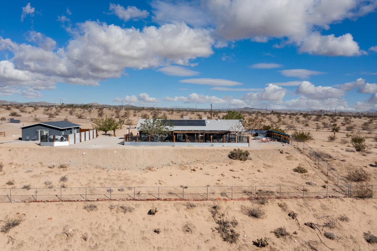 Holiday home Sapphire Haven + Casita! Pool + + Movie Theatre + 10 Min To Monument! Joshua Tree