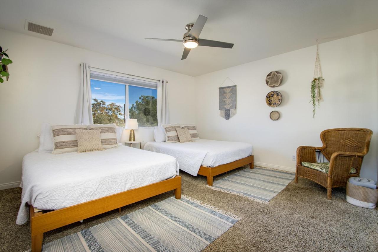 Holiday home Sapphire Haven + Casita! Pool + + Movie Theatre + 10 Min To Monument! Joshua Tree